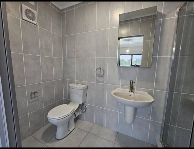 2 BEDROOM PROPERTY TO RENT IN MOOIKLOOF